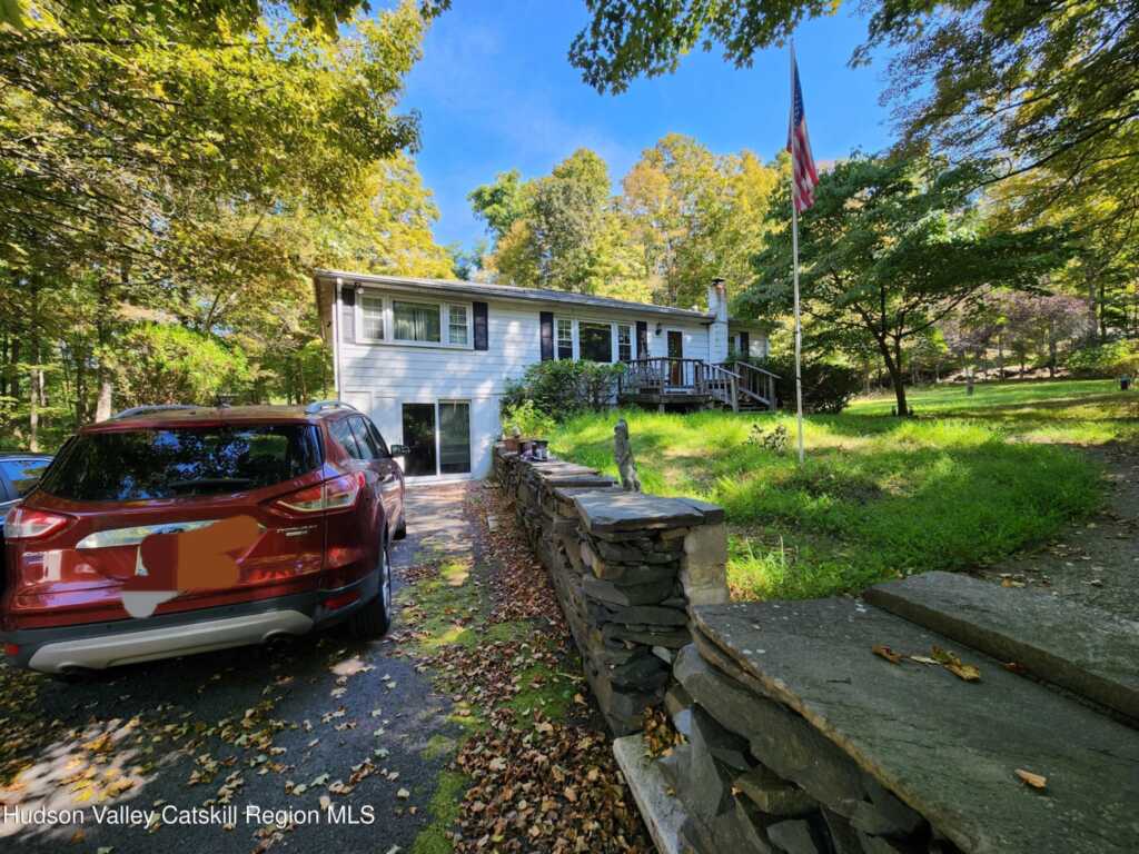11 Echo Hill Road, Saugerties, NY 12477 - Photo 3 of 26