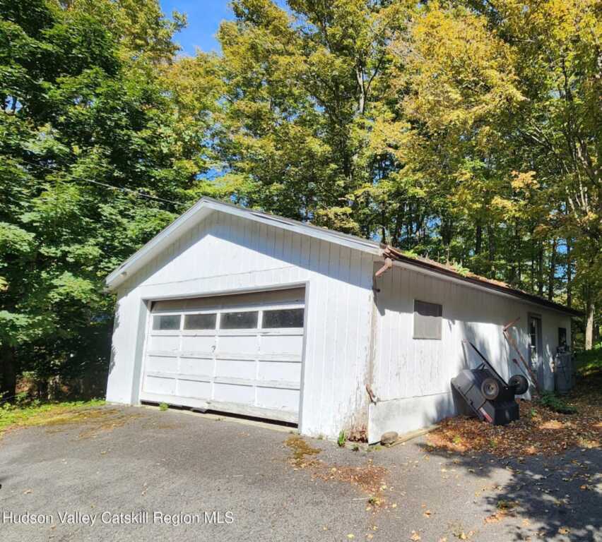 11 Echo Hill Road, Saugerties, NY 12477 - Photo 4 of 26