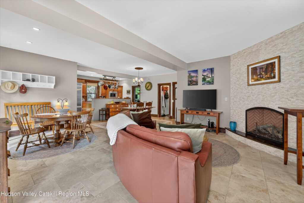 313 Cottekill Road, Stone Ridge, NY 12484 - Photo 13 of 41