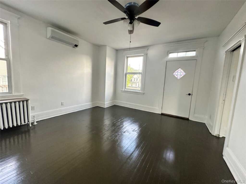 40 Crosby Place, Unit #Unit 2, New Rochelle, NY 10801 - Photo 6 of 9