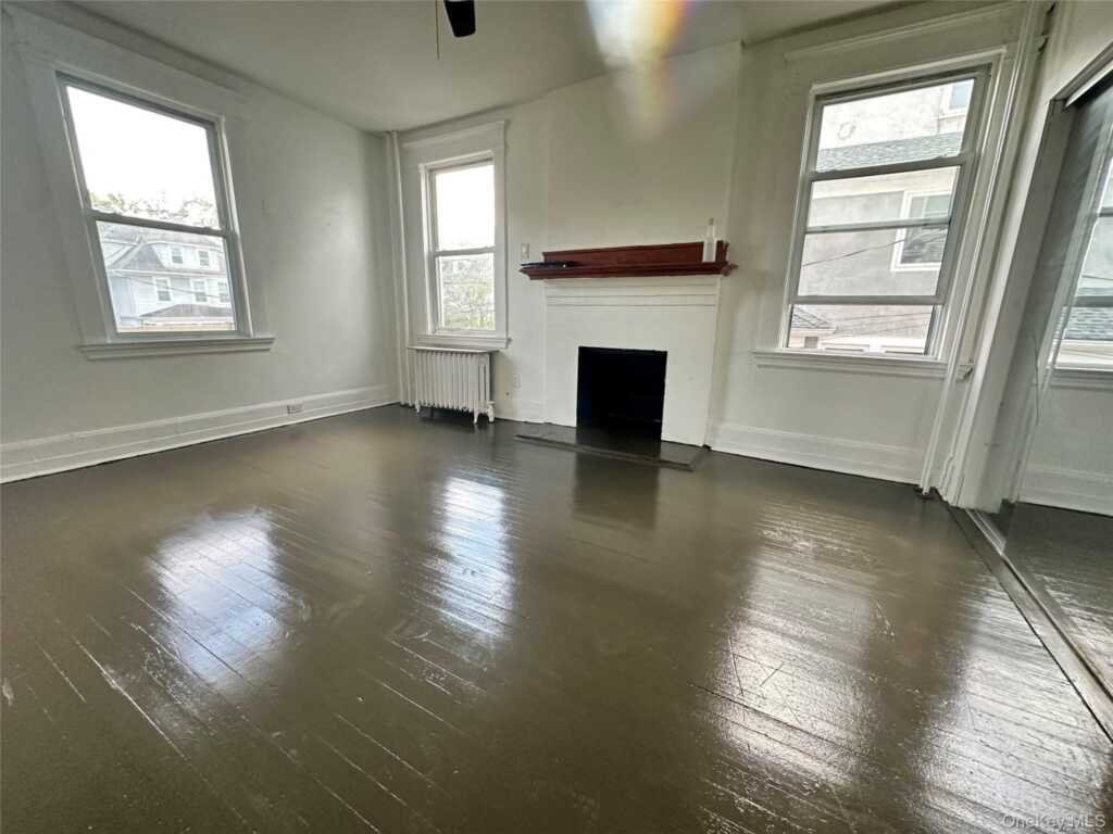 40 Crosby Place, Unit #Unit 2, New Rochelle, NY 10801 - Photo 7 of 9