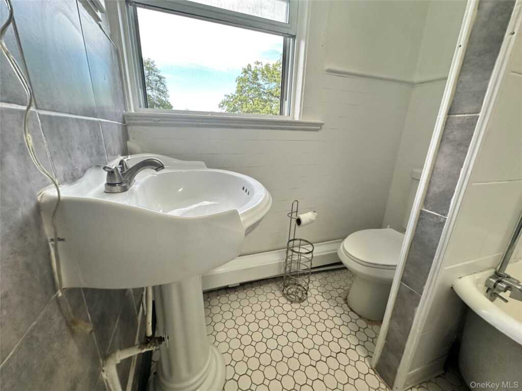 40 Crosby Place, Unit #Unit 2, New Rochelle, NY 10801 - Photo 9 of 9