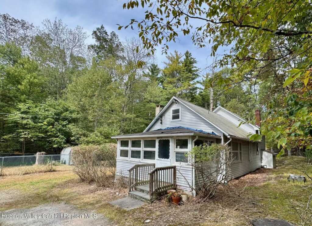 252 Ralph Vedder Road, Saugerties, NY 12477 - Photo 2 of 19
