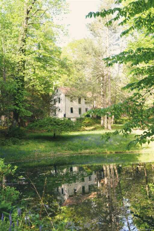 241 Silver Hollow Road, Woodstock, NY 12495 - Photo 3 of 42