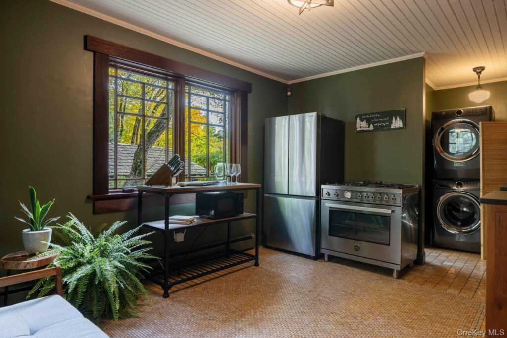 64 Lower Byrdcliffe Road, Woodstock, NY 12498 - Photo 14 of 36
