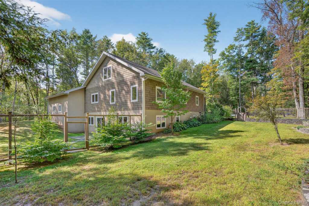220 John Joy Road, Woodstock, NY 12498 - Photo 5 of 44