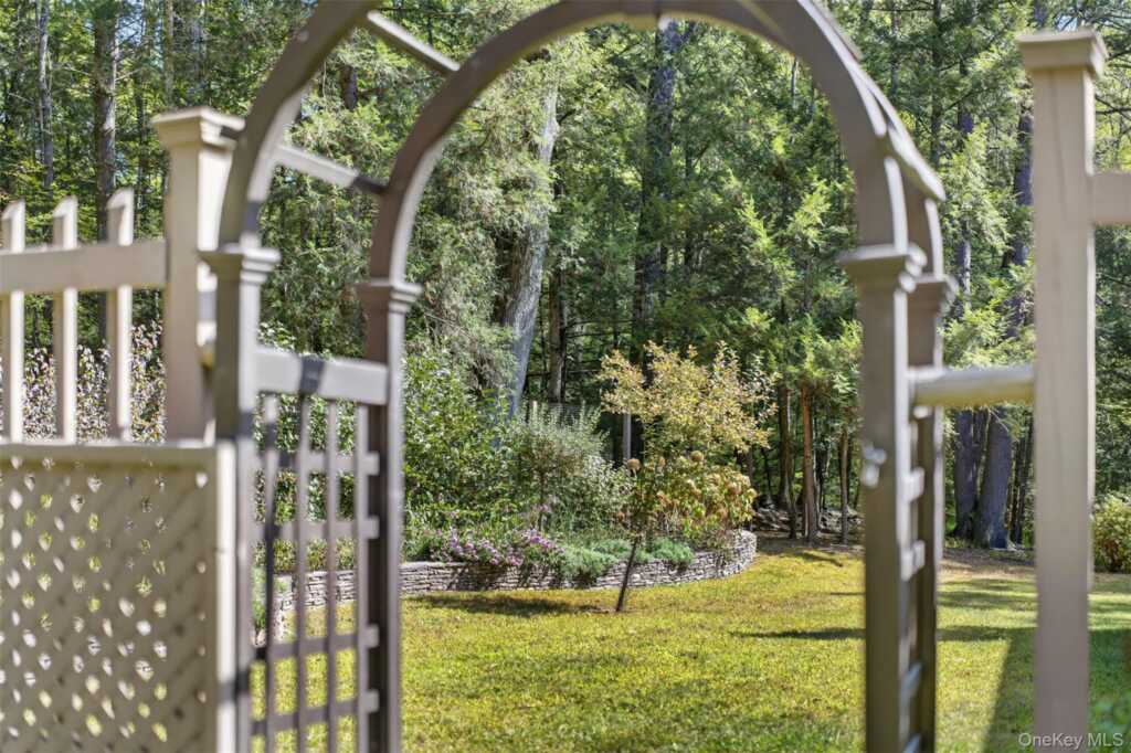 220 John Joy Road, Woodstock, NY 12498 - Photo 8 of 44