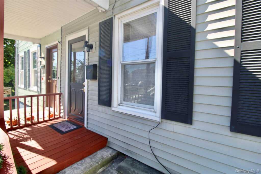 36 McDonald Street, Saugerties, NY 12477 - Photo 2 of 31