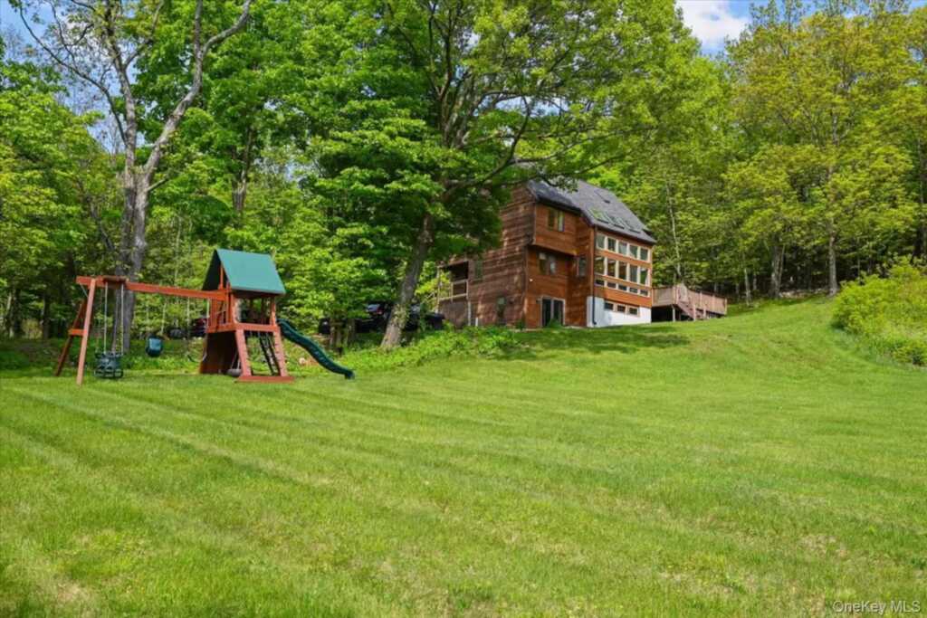 4 Spies Road, New Paltz, NY 12561 - Photo 2 of 41