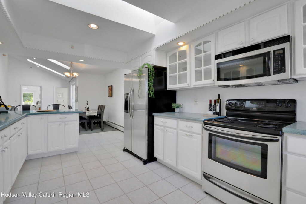 102 Greenkill Avenue, Kingston, NY 12401 - Photo 8 of 30