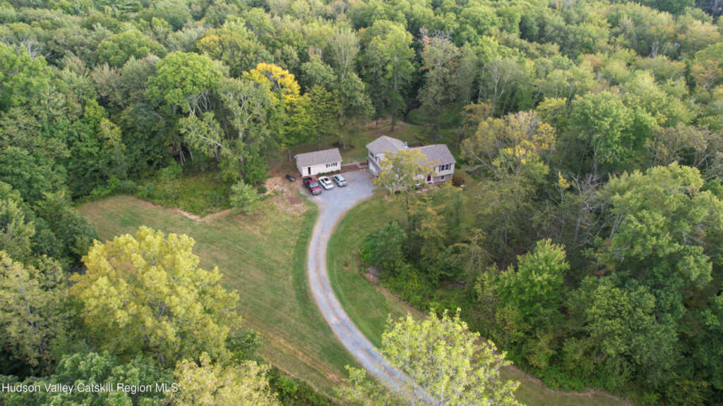 34 Laura Drive, New Paltz, NY 12561 - Photo 11 of 50