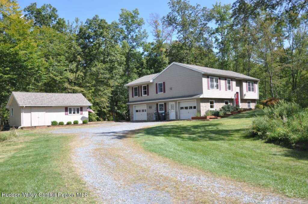 34 Laura Drive, New Paltz, NY 12561 - Photo 4 of 50