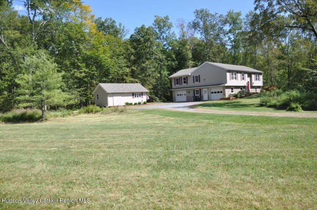 34 Laura Drive, New Paltz, NY 12561 - Photo 6 of 50
