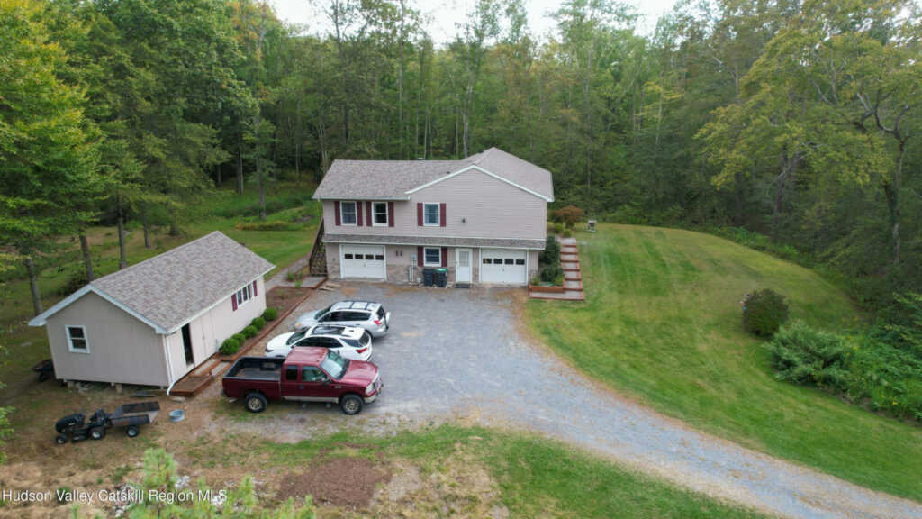 34 Laura Drive, New Paltz, NY 12561 - Photo 8 of 50