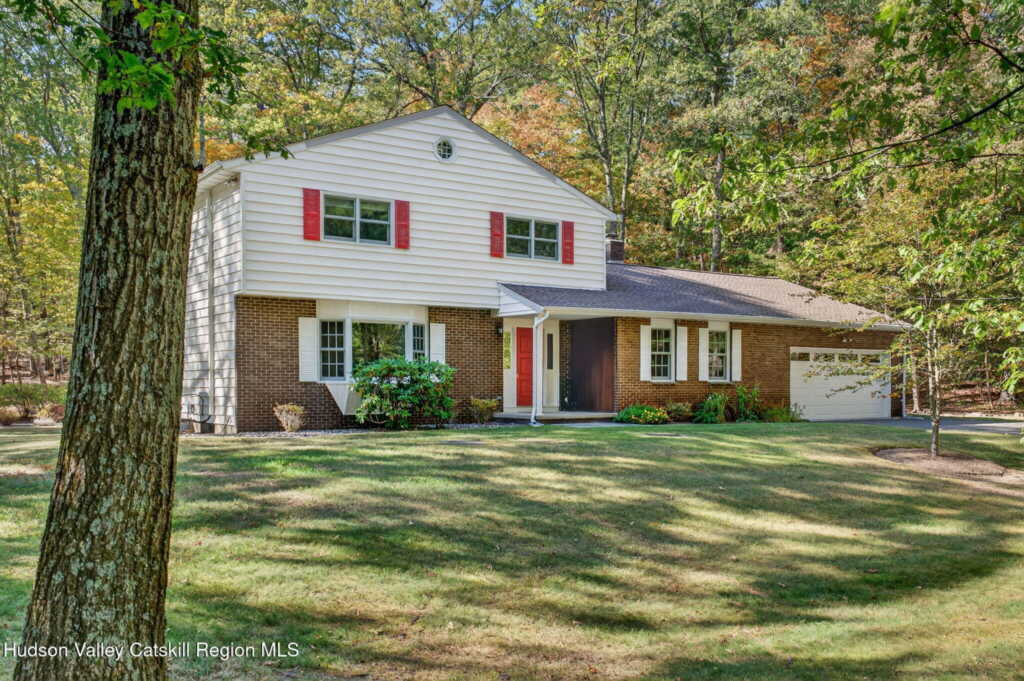 19 Livingston Ct. Court, Woodstock, NY 12498 - Photo 2 of 22