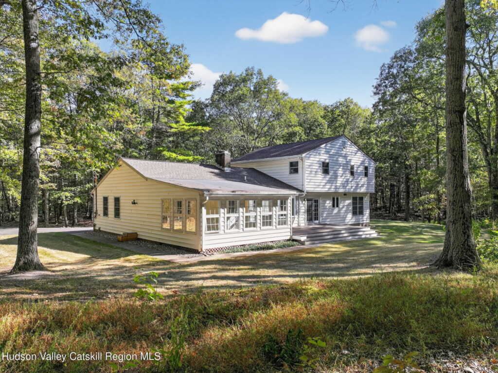 19 Livingston Ct. Court, Woodstock, NY 12498 - Photo 4 of 22