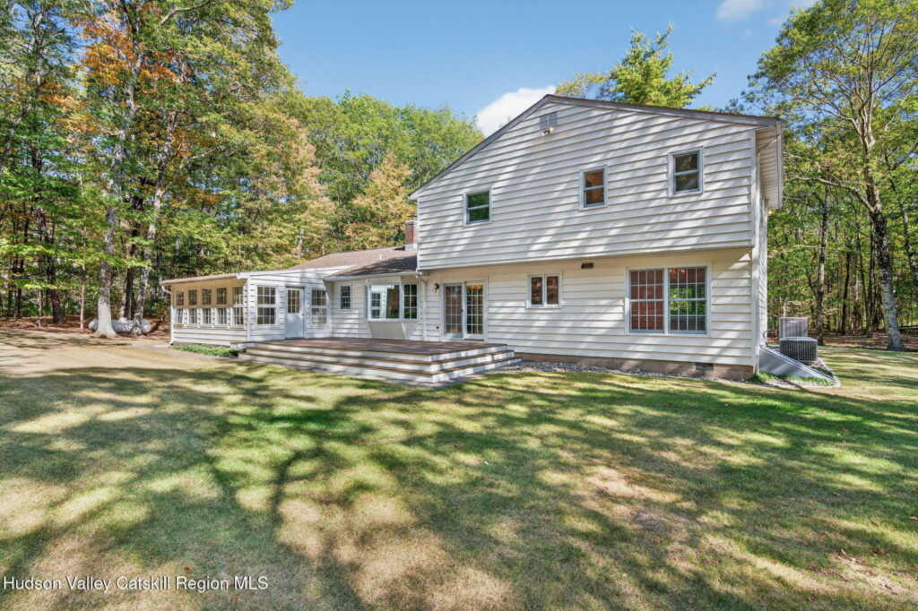 19 Livingston Ct. Court, Woodstock, NY 12498 - Photo 5 of 22