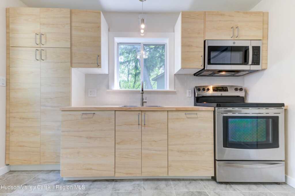 3956 Route 9w, Saugerties, NY 12477 - Photo 13 of 50