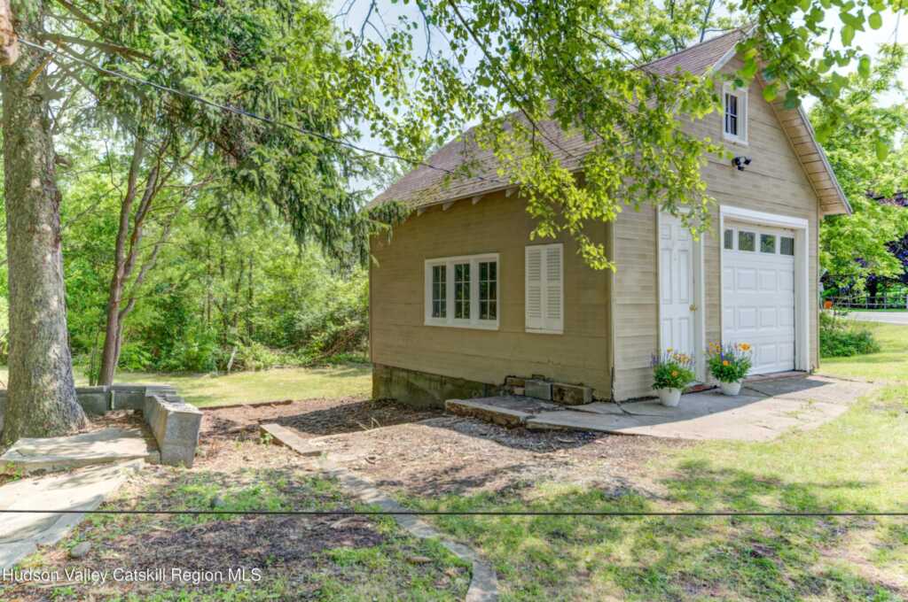3956 Route 9w, Saugerties, NY 12477 - Photo 2 of 50