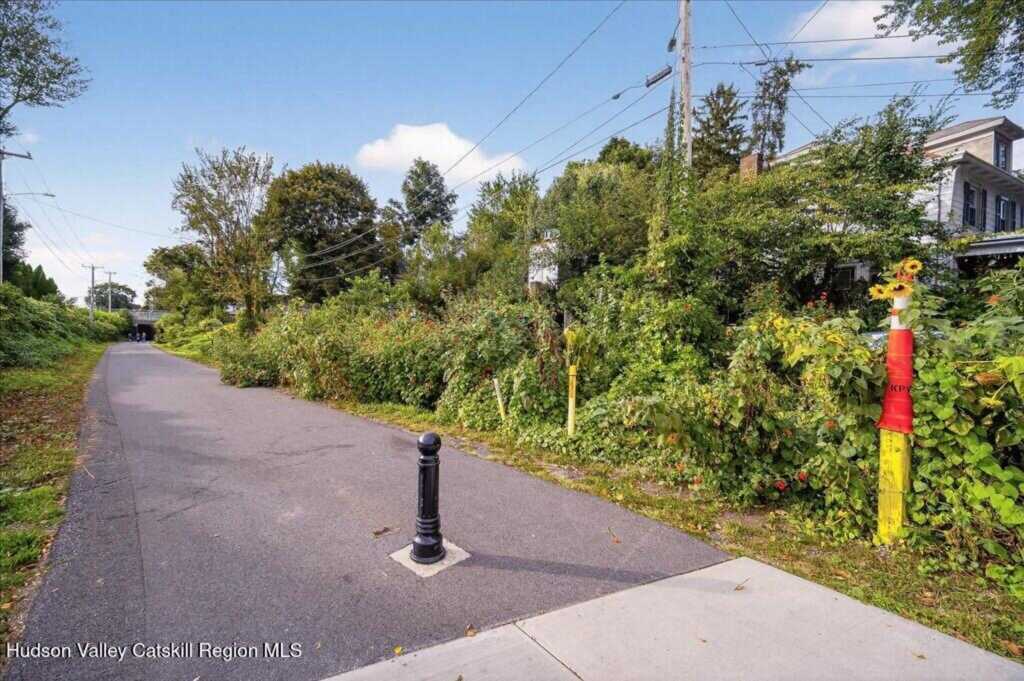 12 Ora Place, Kingston, NY 12401 - Photo 37 of 38