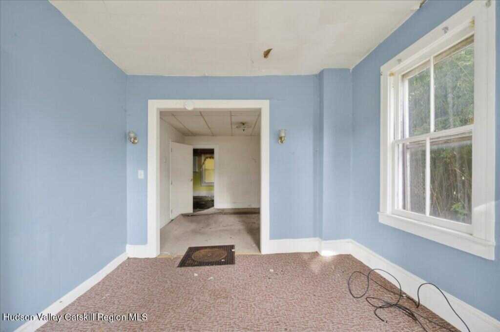 12 Ora Place, Kingston, NY 12401 - Photo 5 of 38