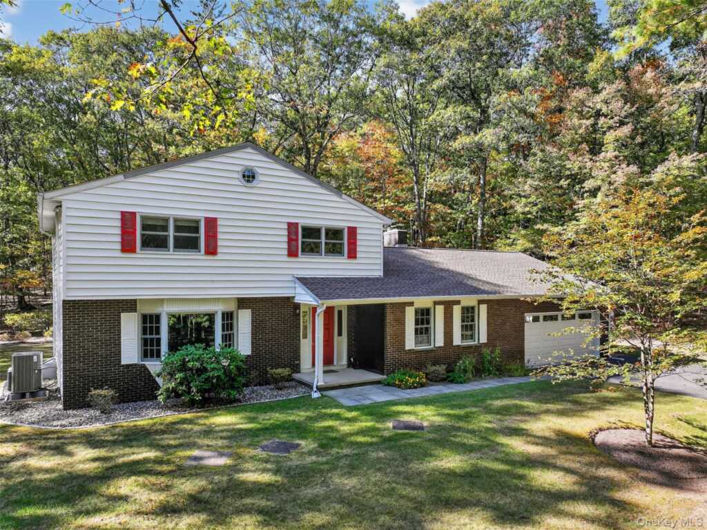 19 Livingston Court, Woodstock, NY 12498 - Photo 2 of 22