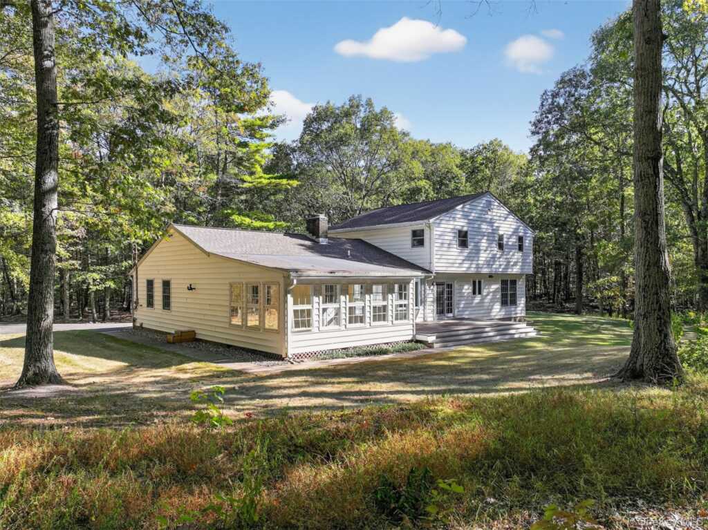 19 Livingston Court, Woodstock, NY 12498 - Photo 5 of 22