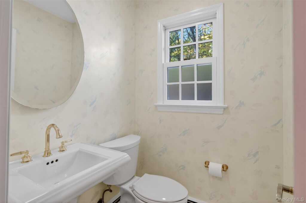 19 Livingston Court, Woodstock, NY 12498 - Photo 8 of 22