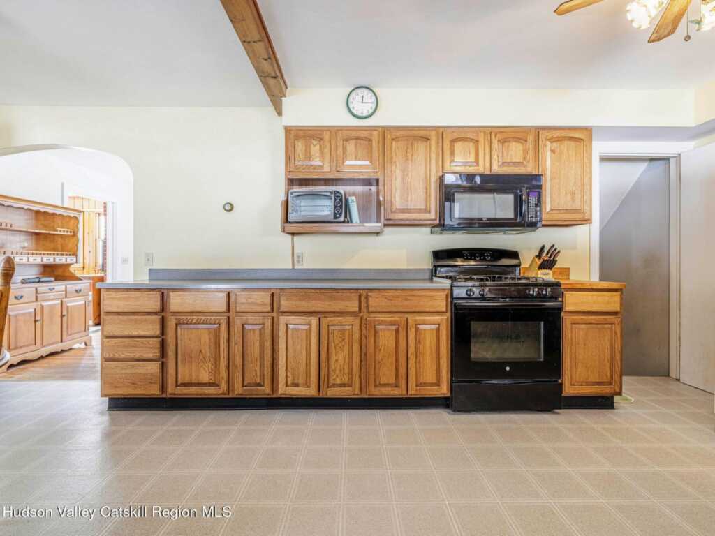 11 Julia Avenue, New Paltz, NY 12561 - Photo 13 of 38