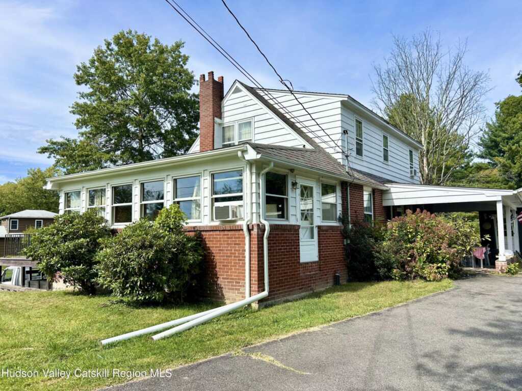 11 Julia Avenue, New Paltz, NY 12561 - Photo 3 of 38