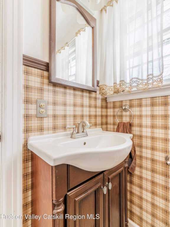 11 Julia Avenue, New Paltz, NY 12561 - Photo 33 of 38