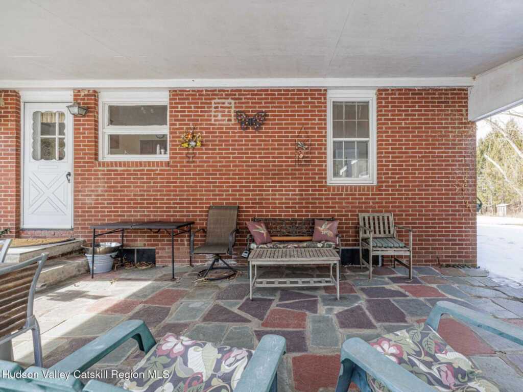 11 Julia Avenue, New Paltz, NY 12561 - Photo 8 of 38