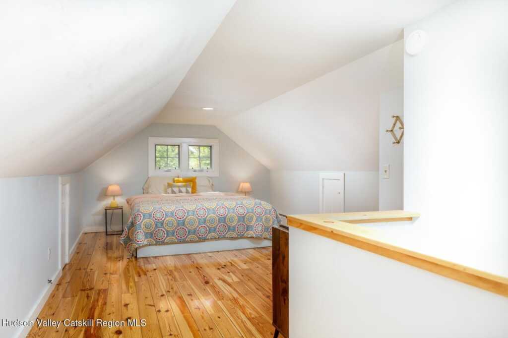 26 Esopus Avenue, Phoenicia, NY 12464 - Photo 10 of 21