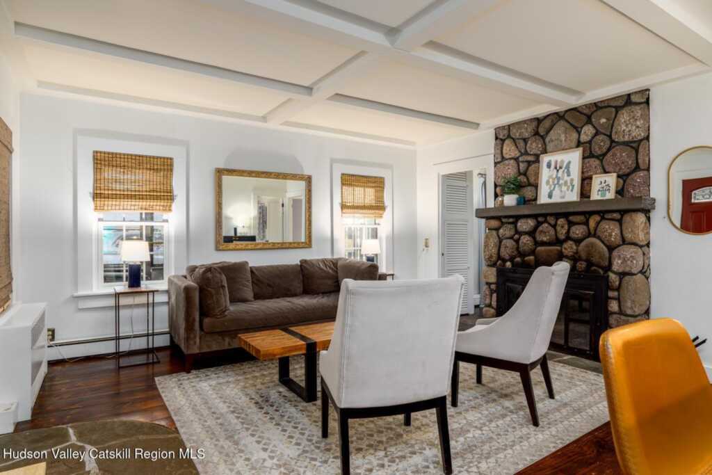 26 Esopus Avenue, Phoenicia, NY 12464 - Photo 4 of 21