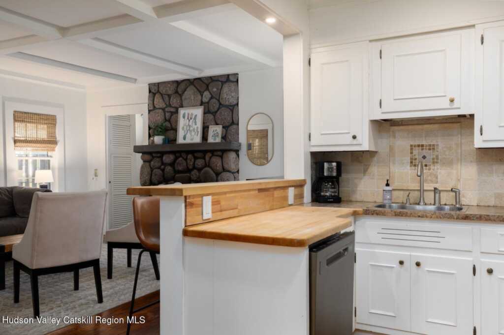 26 Esopus Avenue, Phoenicia, NY 12464 - Photo 7 of 21