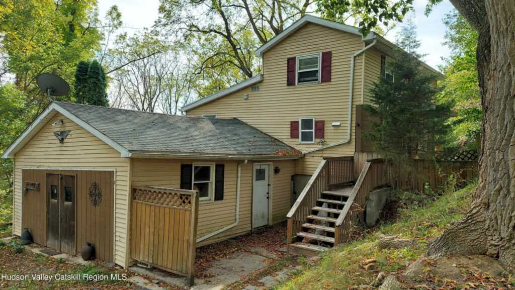 125 Post Street, Saugerties, NY 12477 - Photo 2 of 48