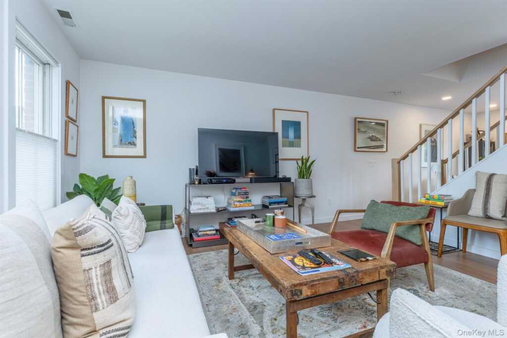 64 Broadway, Kingston, NY 12401 - Photo 20 of 37