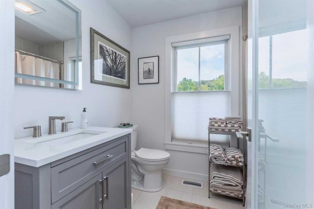 64 Broadway, Kingston, NY 12401 - Photo 26 of 37