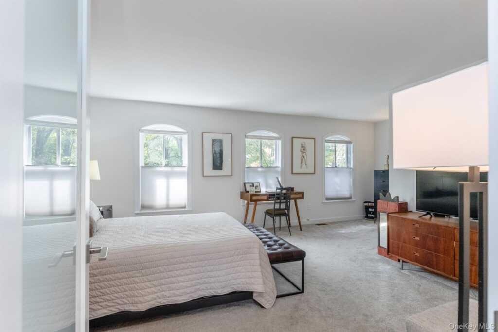 64 Broadway, Kingston, NY 12401 - Photo 28 of 37