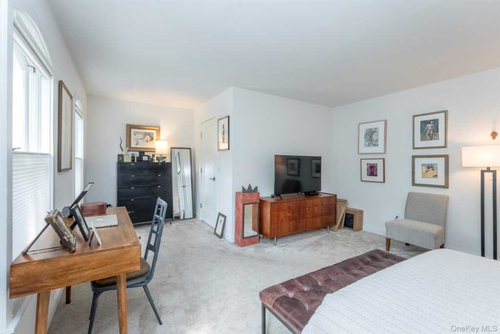 64 Broadway, Kingston, NY 12401 - Photo 30 of 37