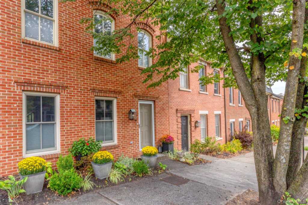 64 Broadway, Kingston, NY 12401 - Photo 35 of 37