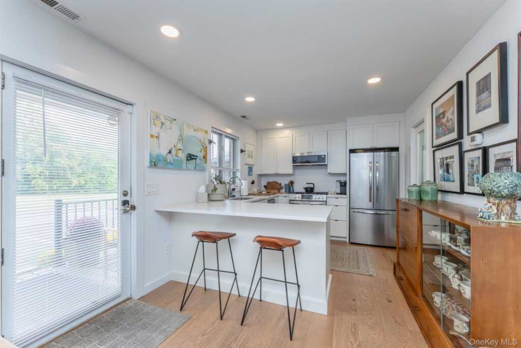 64 Broadway, Kingston, NY 12401 - Photo 8 of 37