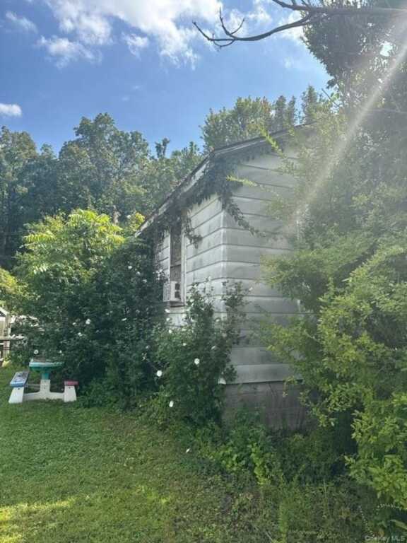 18 Pettit Avenue, Kingston, NY 12401 - Photo 6 of 29