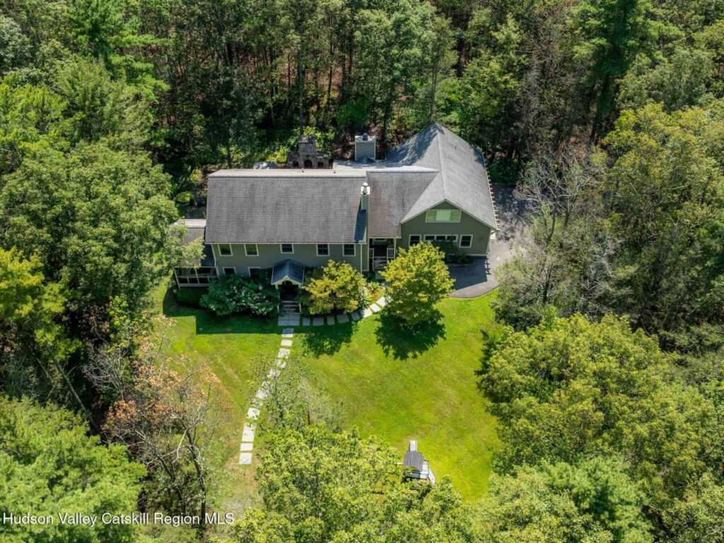 9 Estate Road, Saugerties, NY 12477 - Photo 3 of 44
