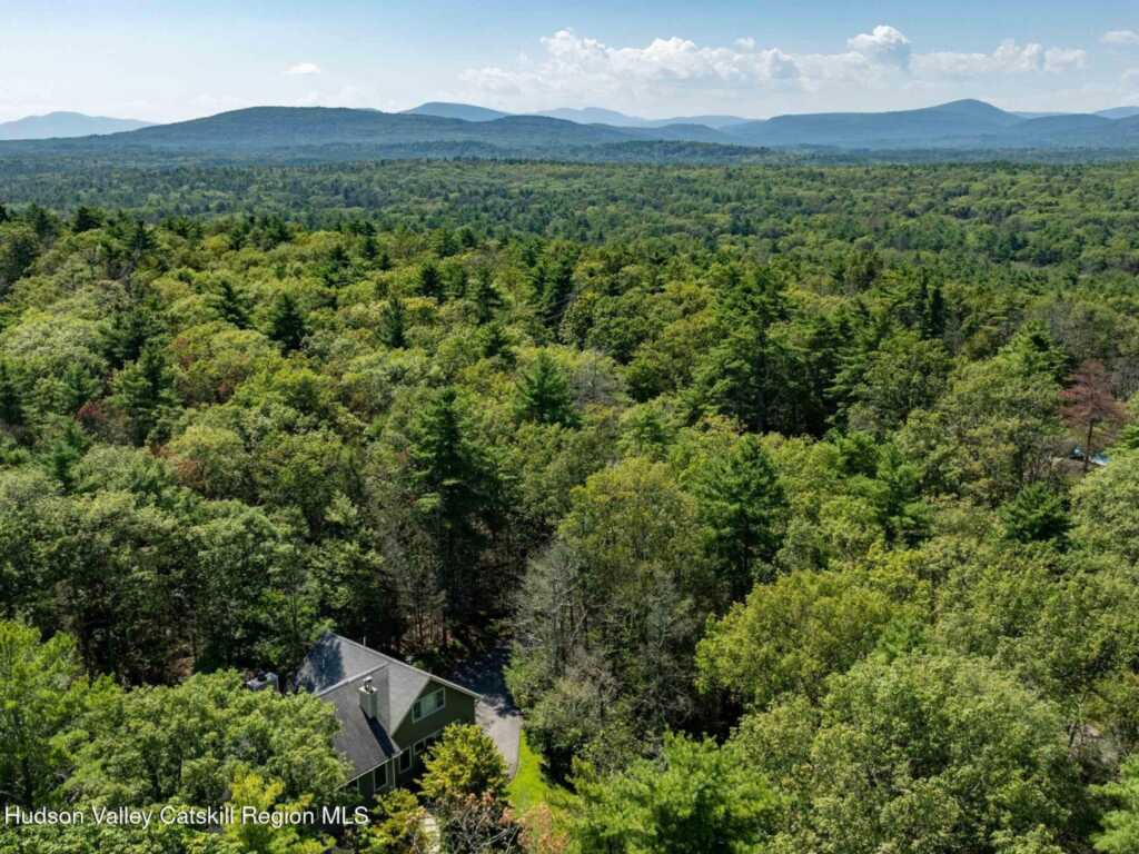 9 Estate Road, Saugerties, NY 12477 - Photo 40 of 44