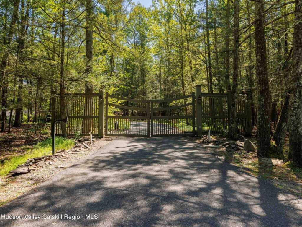 9 Estate Road, Saugerties, NY 12477 - Photo 41 of 44