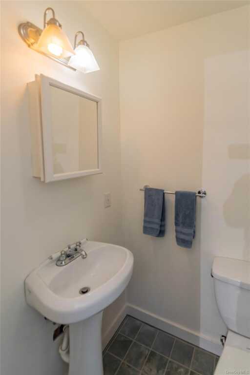 69 Washington Avenue, Kingston, NY 12401 - Photo 16 of 37