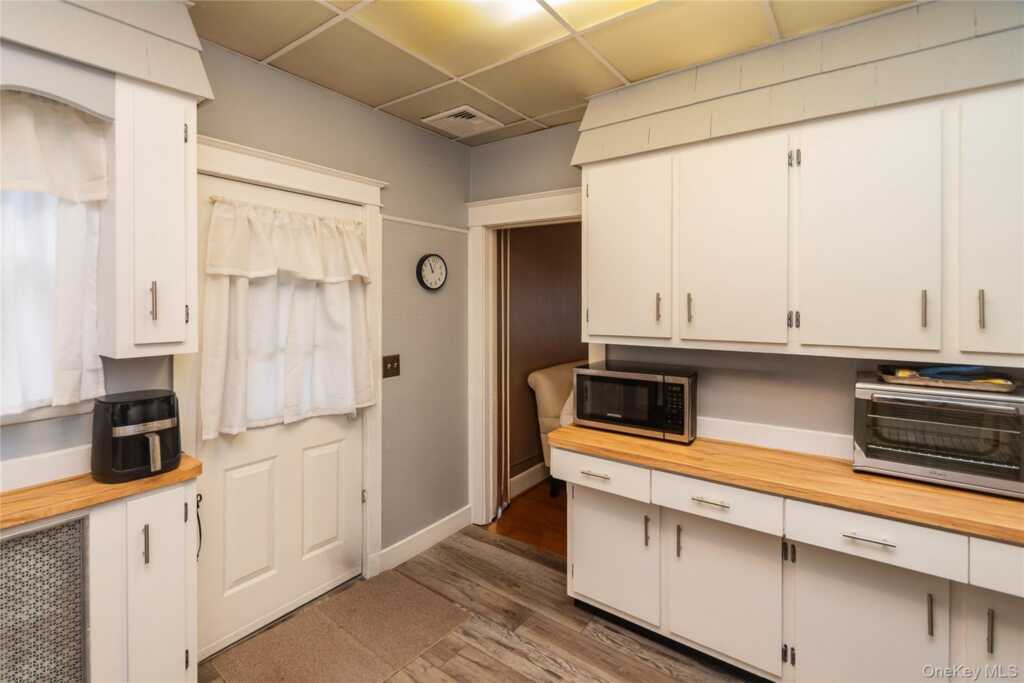 69 Washington Avenue, Kingston, NY 12401 - Photo 20 of 37