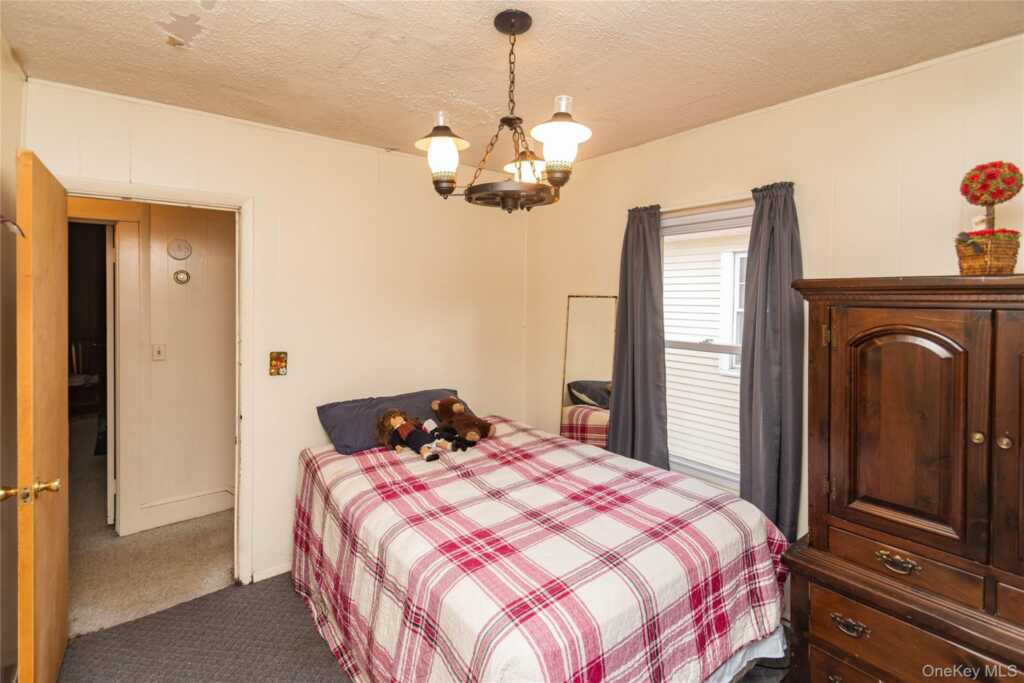 69 Washington Avenue, Kingston, NY 12401 - Photo 30 of 37