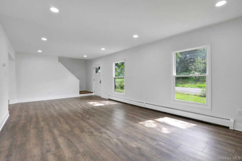 4179 Route 9W, Saugerties, NY 12477 - Photo 23 of 24